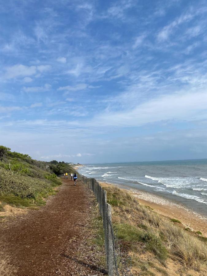 Villa Paulownia - A 1,2Km Des Plages - Tout Confort Au Coeur Du Bourg Jard-sur-Mer Esterno foto